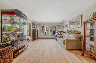 365 Clay Pitts Rd, East Northport, NY 11731 - Photo 7