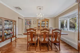 365 Clay Pitts Rd, East Northport, NY 11731 - Photo 9