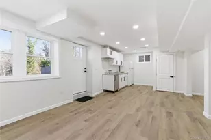 18 Maple Pl, Huntington, NY 11743 - Photo 19