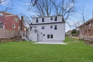 18 Maple Pl, Huntington, NY 11743 - Photo 23