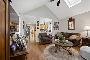 38 Elizabeth Dr, Wading River, NY 11792 - Photo 11