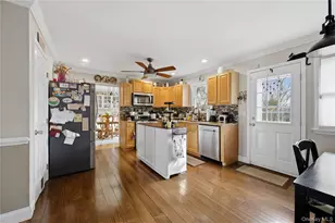 38 Elizabeth Dr, Wading River, NY 11792 - Photo 5