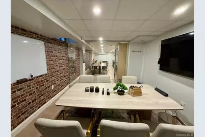 230 Pelham Road #2E, New Rochelle, NY 10805 - Photo 23