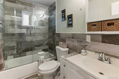 178 Timberline Drive, Brentwood, NY 11717 - Photo 11