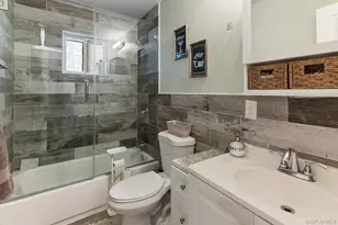 178 Timberline Dr, Brentwood, NY 11717 - Photo 11