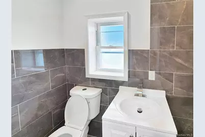 37 Lancaster Place, Hempstead, NY 11550 - Photo 31