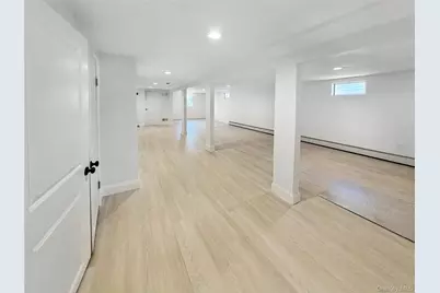 37 Lancaster Place, Hempstead, NY 11550 - Photo 43