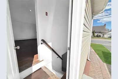 37 Lancaster Place, Hempstead, NY 11550 - Photo 35