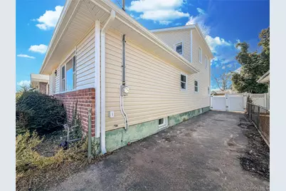 37 Lancaster Place, Hempstead, NY 11550 - Photo 9