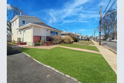 37 Lancaster Place, Hempstead, NY 11550 - Photo 3