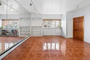 976 Sackett Ave, Bronx, NY 10462 - Photo 3