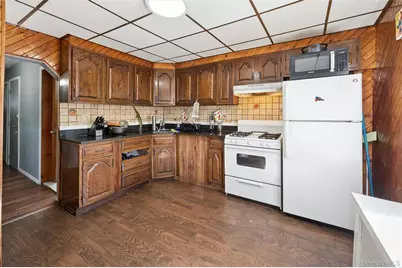 976 Sackett Avenue, Bronx, NY 10462 - Photo 15
