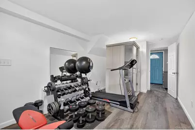 216 Edgewood Drive N, Newburgh, NY 12550 - Photo 25