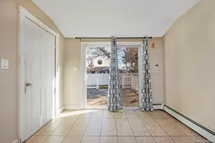 260 New Hampshire Ave, Bay Shore, NY 11706 - Photo 9