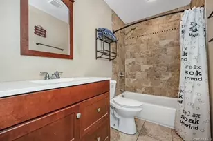 260 New Hampshire Ave, Bay Shore, NY 11706 - Photo 13