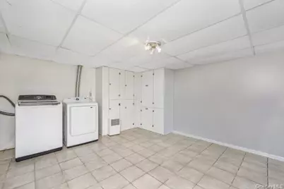 260 New Hampshire Avenue, Bay Shore, NY 11706 - Photo 19