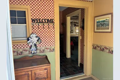 21 Wellington Place, Amityville, NY 11701 - Photo 7