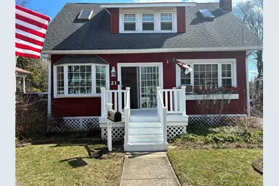 21 Wellington Place, Amityville, NY 11701 - Photo 1