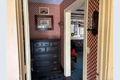 21 Wellington Place, Amityville, NY 11701 - Photo 9