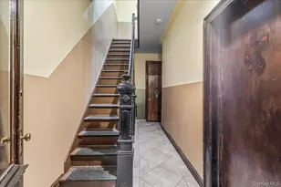 73-51 70th St, Glendale, NY 11385 - Photo 19