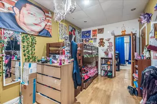 73-51 70th St, Glendale, NY 11385 - Photo 9