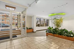 87-15 165th St, Jamaica, NY 11432 - Photo 11