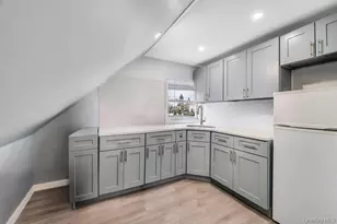 63 Blacksmith Rd, Levittown, NY 11756 - Photo 11