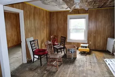 302 Tower Avenue, Maybrook, NY 12543 - Photo 9