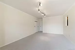 400 Fulton St, Farmingdale, NY 11735 - Photo 5