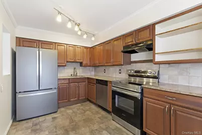 400 Fulton Street #3B, Farmingdale, NY 11735 - Photo 7