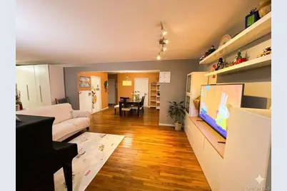 224-24 Union Turnpike #4R, Oakland Gardens, NY 11427 - Photo 3