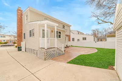 2420 Willow Street, Wantagh, NY 11793 - Photo 25