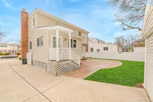 2420 Willow St, Wantagh, NY 11793 - Photo 25