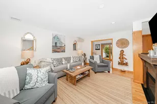 2420 Willow St, Wantagh, NY 11793 - Photo 9