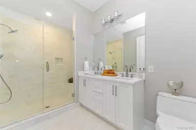 601 Grist Mill Circle #601, Roslyn, NY 11576 - Photo 17