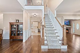 157 Walnut St, Massapequa Park, NY 11762 - Photo 3