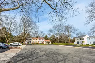 8 Sharpsburg Ct, Coram, NY 11727 - Photo 39