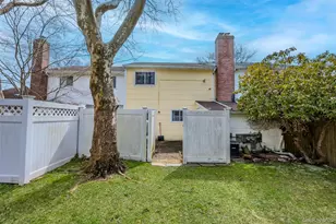 8 Sharpsburg Ct, Coram, NY 11727 - Photo 29