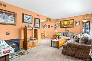 8 Sharpsburg Ct, Coram, NY 11727 - Photo 3