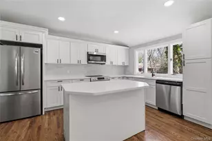 75 Hawthorne Rd, Kings Park, NY 11754 - Photo 15