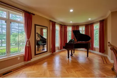 637 S Mountain Road, New City, NY 10956 - Photo 9