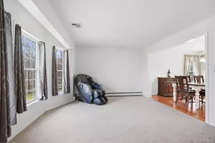 32 Robinson Ln, Wappingers Falls, NY 12590 - Photo 7