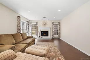 32 Robinson Ln, Wappingers Falls, NY 12590 - Photo 17