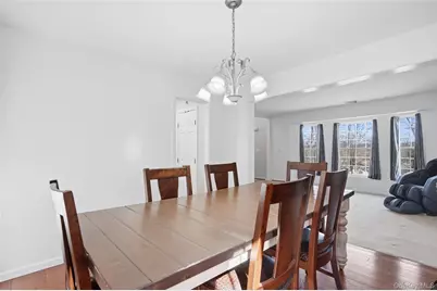 32 Robinson Lane, Wappingers Falls, NY 12590 - Photo 9