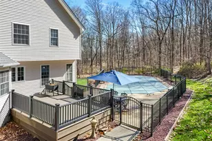 32 Robinson Ln, Wappingers Falls, NY 12590 - Photo 3