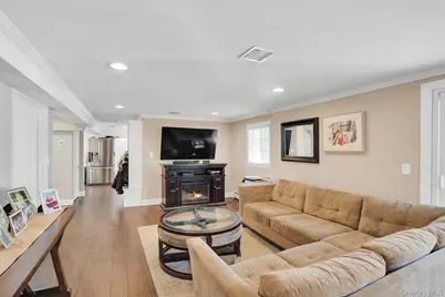 108 Hayrick Lane, Commack, NY 11725 - Photo 23