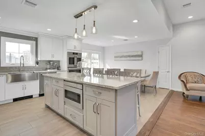 108 Hayrick Lane, Commack, NY 11725 - Photo 17