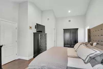 108 Hayrick Lane, Commack, NY 11725 - Photo 33