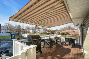 108 Hayrick Ln, Commack, NY 11725 - Photo 41