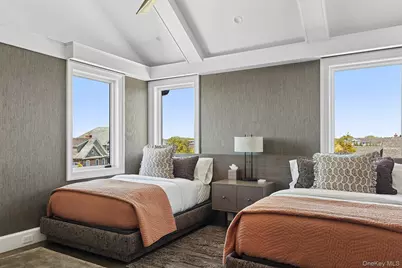 34 Westbridge Road, Westhampton Beach, NY 11978 - Photo 35